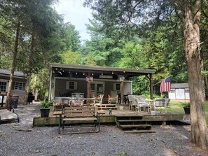 屋外ダイニングエリア