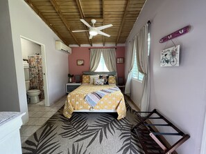 3 habitaciones, escritorio, tabla de planchar con plancha y wifi gratis