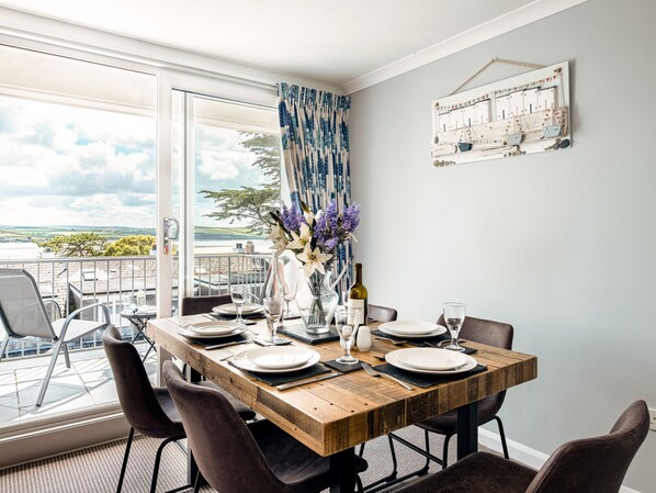 Cottage | Interior - Slipway 15 (Wadebridge)