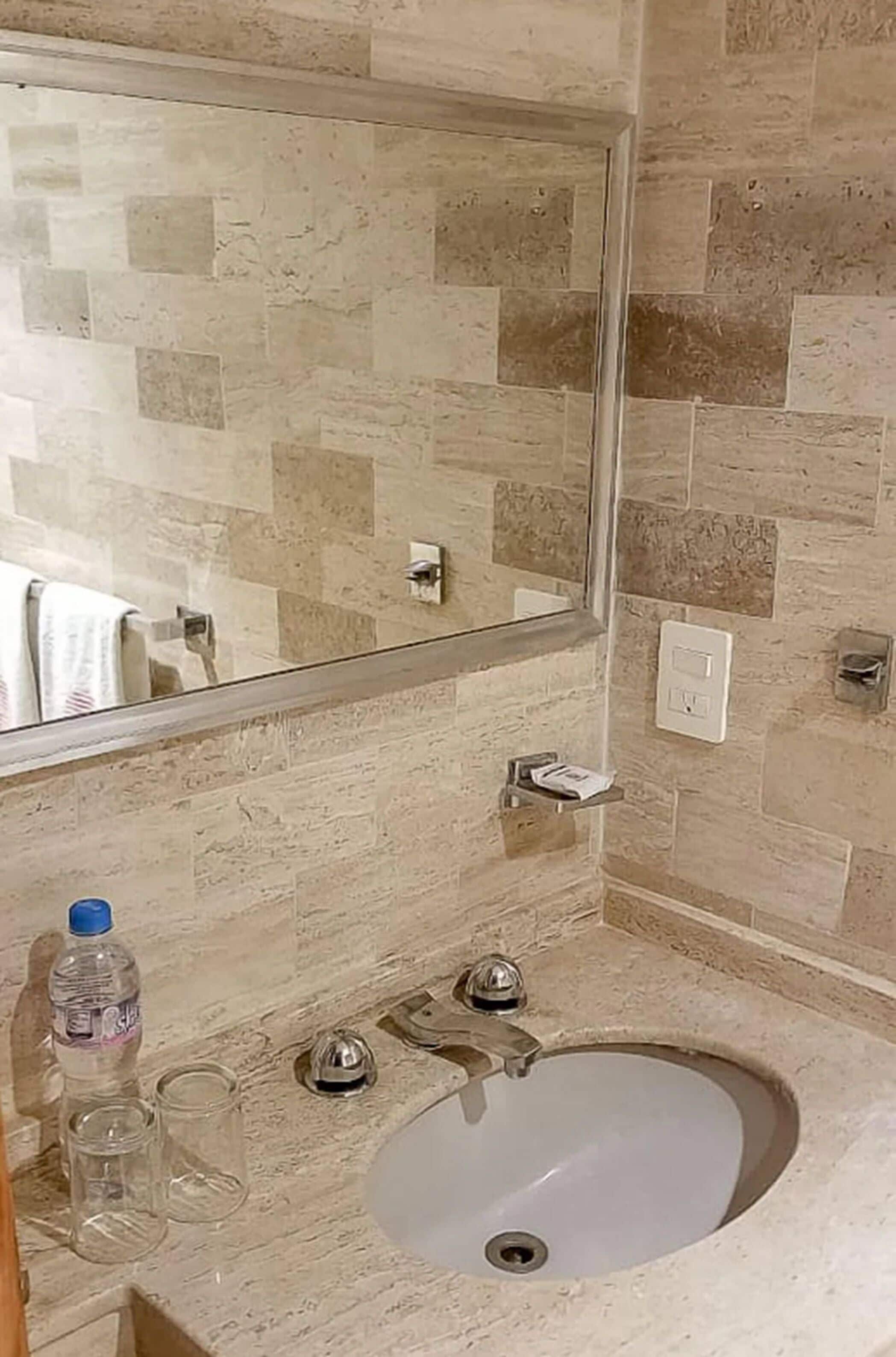 standard room | bathroom | shower, towels