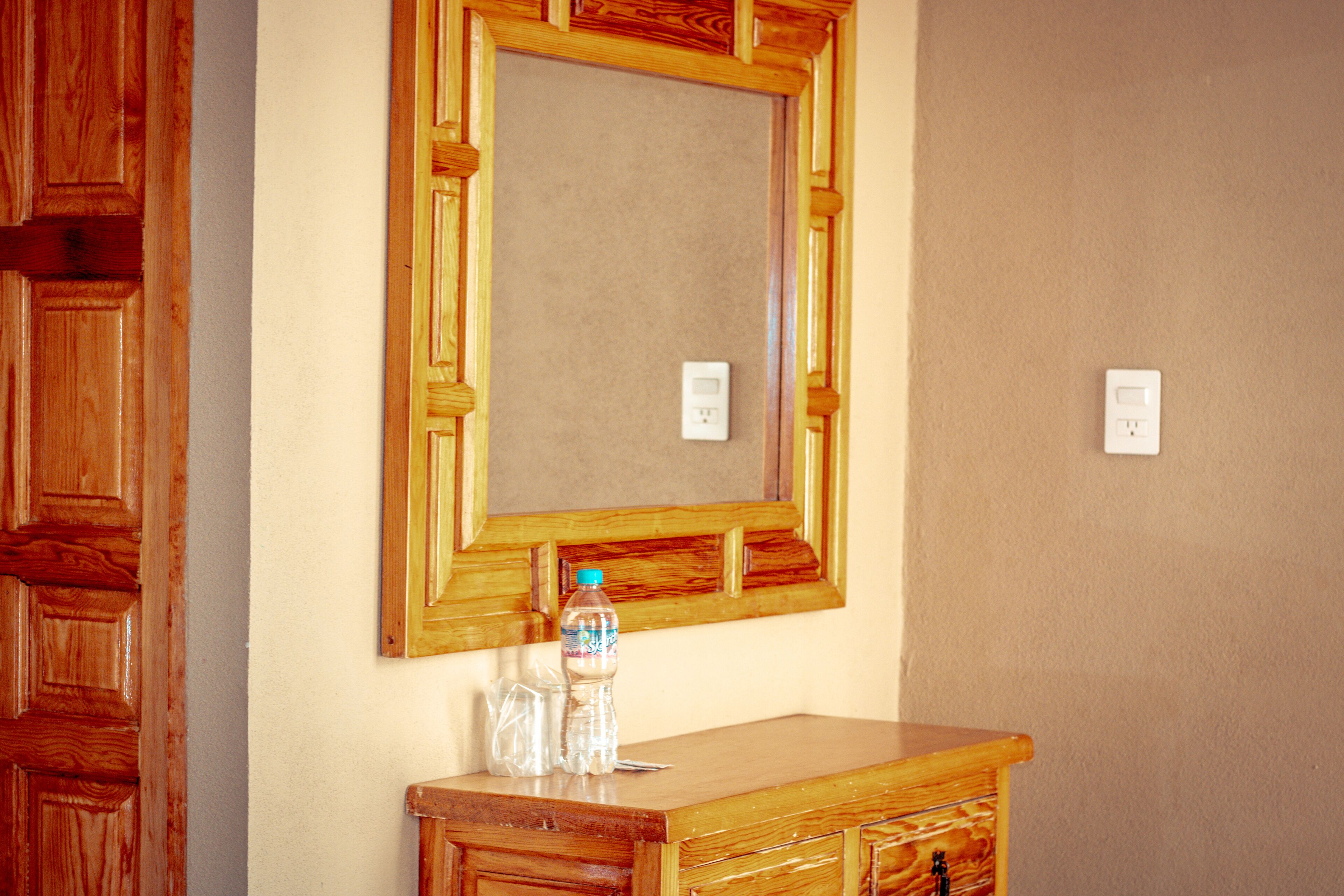 standard room | in-room safe, bed sheets