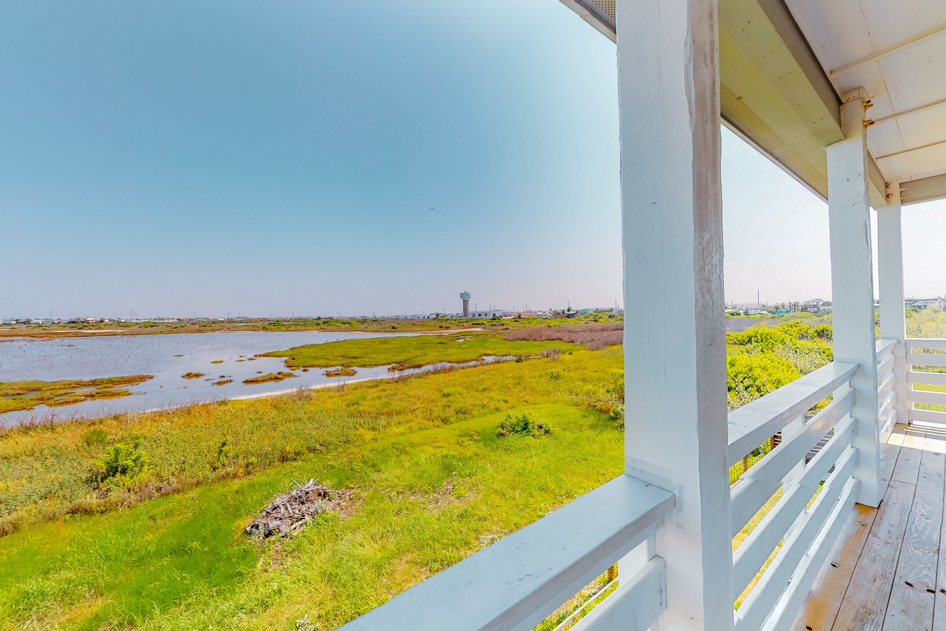 Delightful dog-friendly retreat near everything w/ great views, and decks