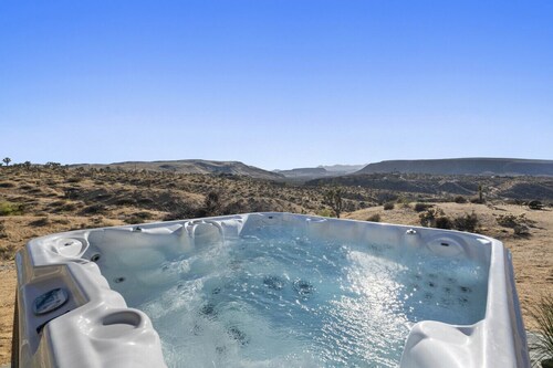Pipe`s Perch(Close to Joshua Tree NP)