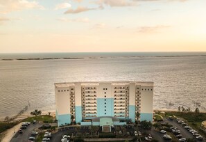 Exterior - Amazing Views from this waterfront condo. (Pensacola)