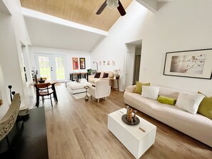 Smart-TV, Kamin, Computerbildschirme
