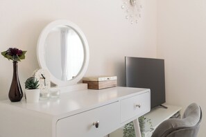 Free WiFi - Tanimachikun Hotel Namba 80 (Osaka)