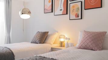 Twin Room | Bathroom