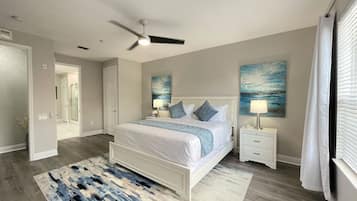 3 bedrooms, desk, iron/ironing board, free WiFi