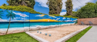 Scottsdale Tropic- Large Pool, Fire Pit, Hot tub, Bocce, child & pet friendly