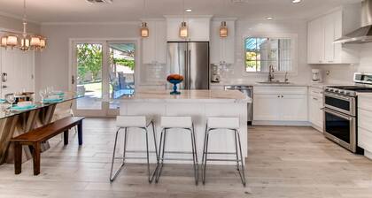 Scottsdale Tropic- Large Pool, Fire Pit, Hot tub, Bocce, child & pet friendly