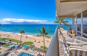 Property grounds - Maui Resort Rentals: The Whaler 701 - Oceanfront 7th Floor 1BR/2A, Sweeping Ocean Views from Lanai to Black Rock and Beyond! (Lahaina)