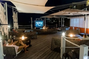 Property grounds - Beautiful Ocean Front Suite - March 12-19,2022 (Providenciales)