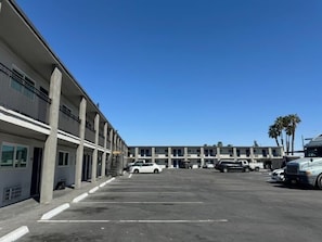 Exterior - Studio 6 North Las Vegas, NV (North Las Vegas)