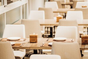 Daily self-service breakfast for a fee - TH Hotel (Changzhi)