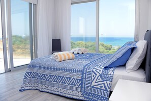 3 chambres, fer et planche à repasser, Wi-Fi gratuit, draps fournis