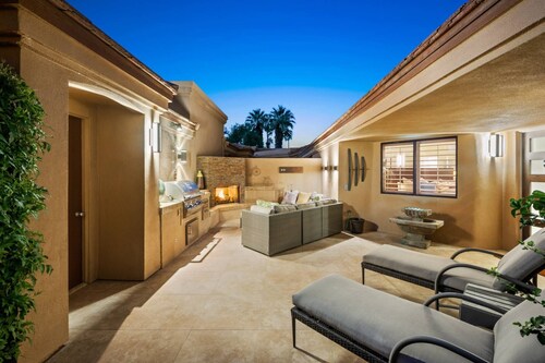 Luxurious Oasis with Fairway & Mountain Views | Pool and Spa Access | Resort Amenities