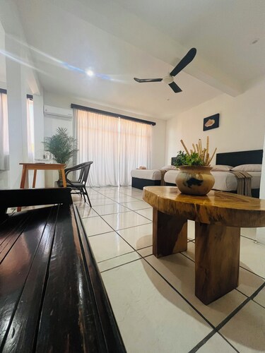 Apartment with blacony and sea view