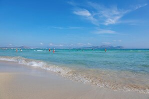 Una playa cerca