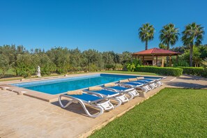 Pool - Villa 'Finca Can Tomeu' with Mountain View, Pool, Garden, A/C & Wi-Fi (Felanitx)