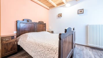 1 室のベッドルーム、WiFi (無料)、ベッドシーツ