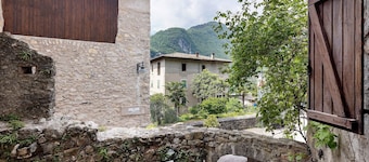 Agriturismo "Al Gallo Nero Giallo" near Lake Garda with Mountain View & Terrace