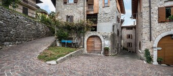 Ferienwohnung Agriturismo "Al Gallo Nero Miele" am Gardasee mit Bergblick & Terrasse
