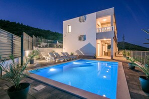 Outdoor pool, a heated pool - Villa Mari with private pool (Marina)