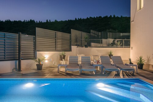 Villa Mari with private pool