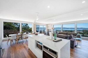 Interior - House on the Hill with a View – Sleeps 12, 3 Bath. (Sandy Bay)