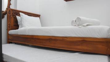 Room | 2 bedrooms, free WiFi, bed sheets
