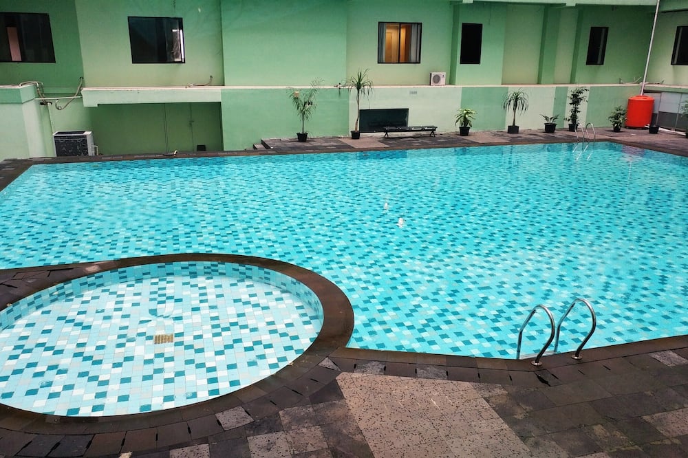 Comfy 2Br At Menteng Square Apartment