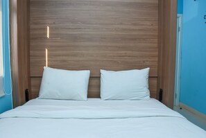 2 bedrooms, free WiFi, bed sheets - Strategic And Cozy Stay 2Br At Green Pramuka City Apartment (Jakarta)