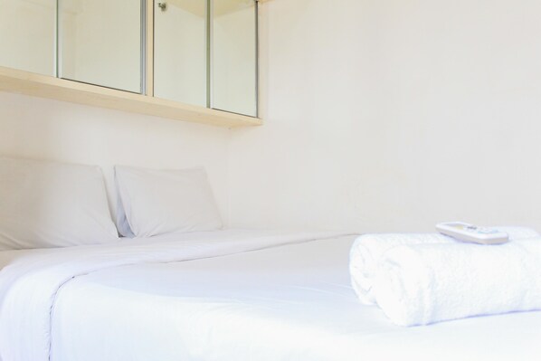 Room | 1 bedroom, free WiFi, bed sheets - Best Price 1Br At Menara Latumenten Apartment Grogol (Jakarta)
