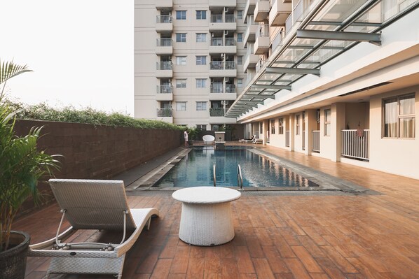 Exterior - Spacious And Nice 2Br At Belmont Residence Puri Apartment (Jakarta)