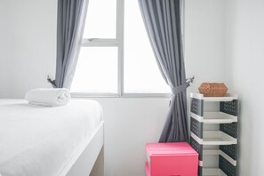 2 bedrooms, free WiFi, bed sheets - Spacious And Nice 2Br At Belmont Residence Puri Apartment (Jakarta)