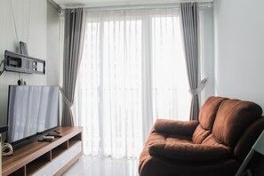 1 bedroom, free WiFi, bed sheets - Comfort 1Br At Casa De Parco Apartment (Pagedangan)