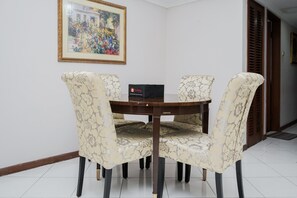 Room - Spacious And Premium 3Br Apartment With City View Sudirman Tower Condominium (Jakarta)