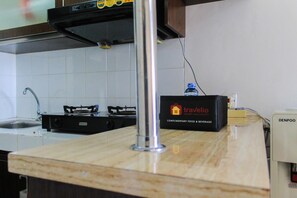 2 bedrooms, free WiFi, bed sheets - Comfy 2Br Apartment At Park View Condominium (Depok)