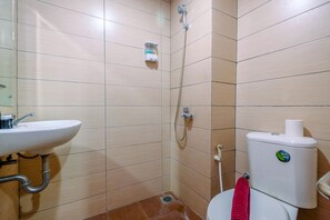 Room | Bathroom | Shower, towels - Comfy And Modern Margonda Residence 5 Studio Apartment (Depok)
