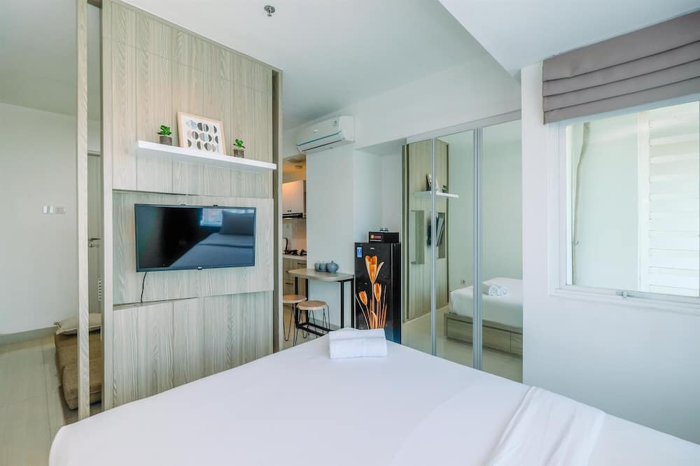 Fully Furnished With Comfy Design Studio Grand Kamala Lagoon Apartment - Kec. Rawalumbu