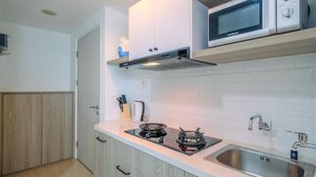 Room | Dapur peribadi | Peti sejuk, dapur, cerek elektrik