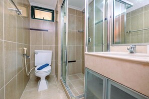 Bathroom - Spacious For 2Br Apartment At Sudirman Tower Condominium (Jakarta)