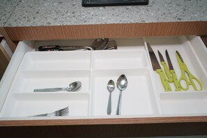 1 bedroom, free WiFi, bed sheets - Best And Relax Studio Room Parkland Avenue Apartment (South Tangerang)