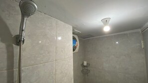Zimmer | Badezimmer | Dusche, Handtücher