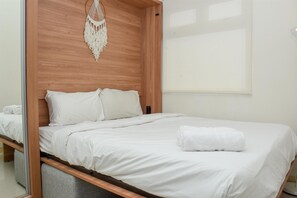 2 bedrooms, free WiFi, bed sheets - 2Br Yotayori Home At Green Pramuka City Apartment (Jakarta)