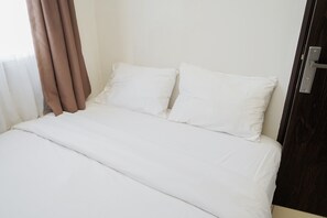 2 bedrooms, bed sheets - Homey And Simply 2Br At Serpong Greenview Apartment (South Tangerang)