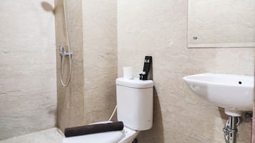 Room | Bathroom | Shower, towels