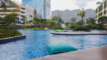 Kolam renang outdoor