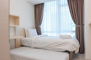 2 bedrooms, free WiFi, bed sheets - Modern And Comfortable 2Br At The Kensington Royal Suites Apartment (Jakarta)