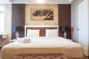 Room | 2 bedrooms, bed sheets - Scenic Modern 2Br Apartment At Trillium Residence (Surabaya)